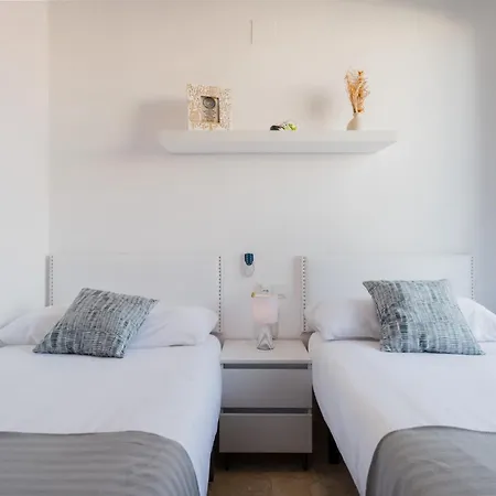 Apartment Atico En Piscina Y Jacuzzi Pilas