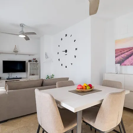 Apartment Atico En Piscina Y Jacuzzi *
