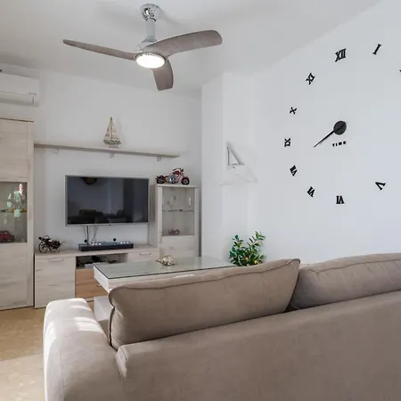 Atico En Piscina Y Jacuzzi Apartment Pilas